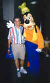 goofy.jpg (22360 bytes)